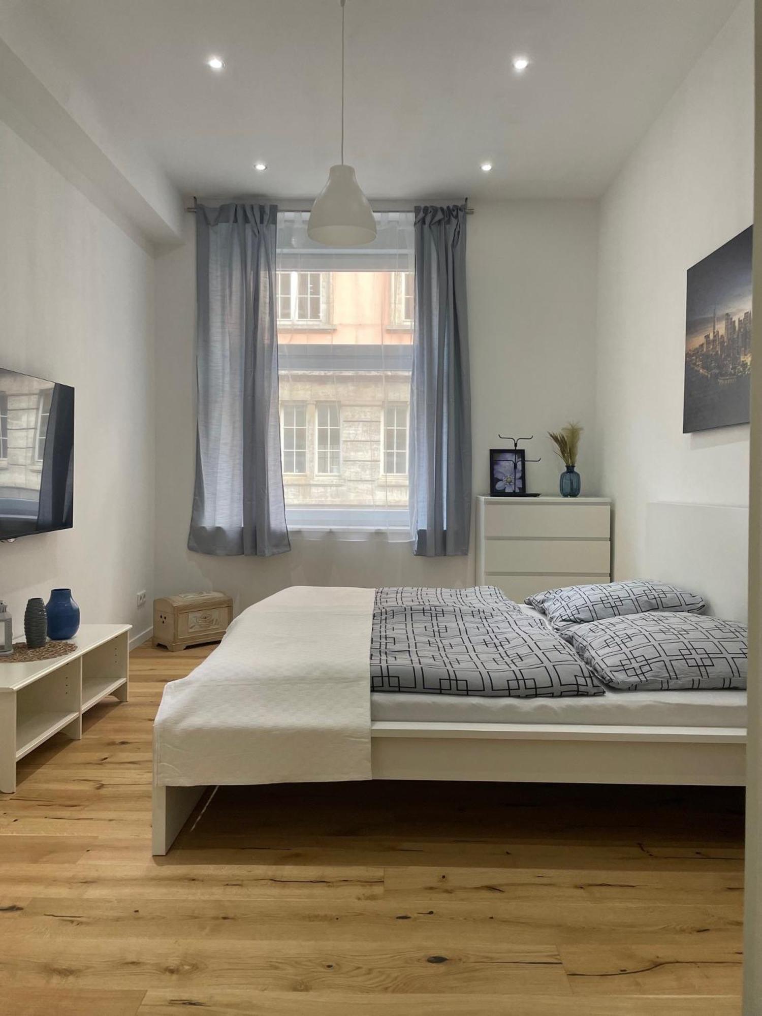 Perfekt Fuer Geschaeftsreisende Komfort Eleganz Und Erstklassiges Wlan In Zentraler Lage Wuppertal Ngoại thất bức ảnh